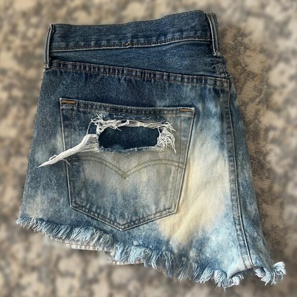 One-of-a-Kind Repurposed Levi 501 Cut-Off Jean Shorts, 90's Acid Wash, - Picture 4 of 9